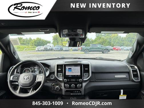 Bright White Clearcoat 2026 RAM 1500 Big Horn/Lone Star