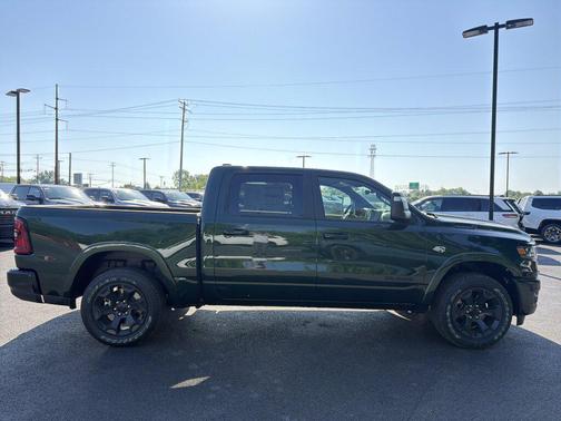 Serrano Green Metallic 2026 RAM 1500 Big Horn/Lone Star