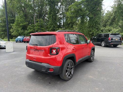 Colorado Red Clearcoat 2022 Jeep Renegade Latitude