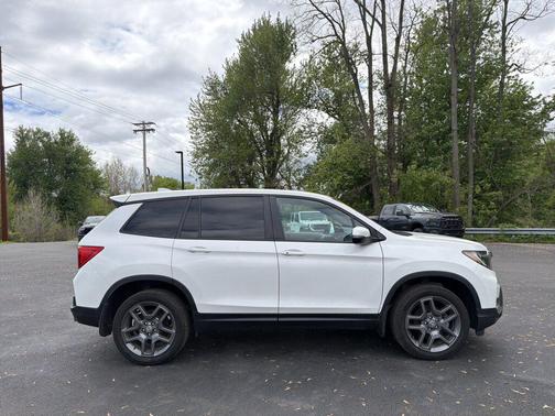 Platinum White Pearl 2023 Honda Passport AWD EX-L