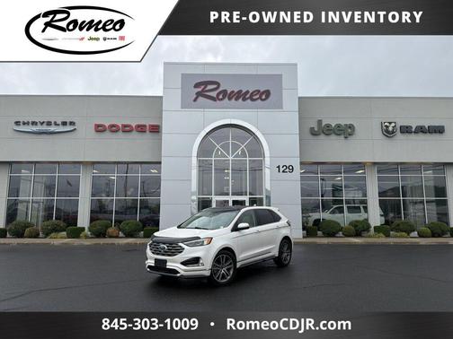 White Platinum Clearcoat Metallic 2019 Ford Edge Titanium