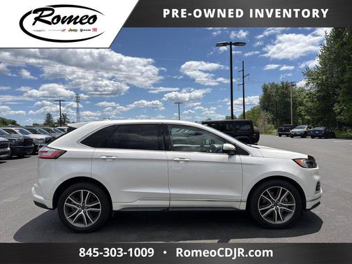 White Platinum Clearcoat Metallic 2019 Ford Edge Titanium