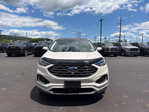 White Platinum Clearcoat Metallic 2019 Ford Edge Titanium