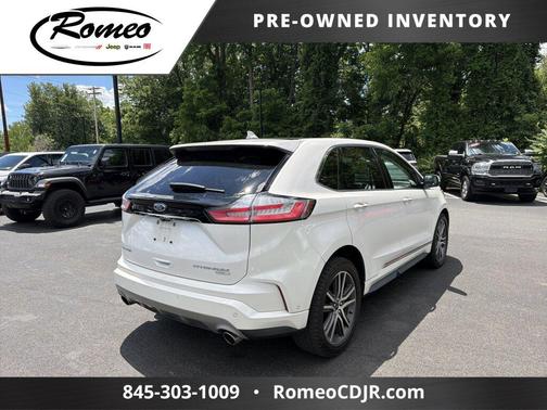 White Platinum Clearcoat Metallic 2019 Ford Edge Titanium