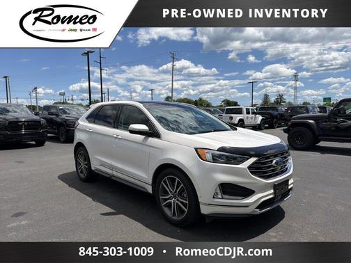 White Platinum Clearcoat Metallic 2019 Ford Edge Titanium