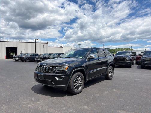 Diamond Black Crystal Pearlcoat 2021 Jeep Grand Cherokee Limited