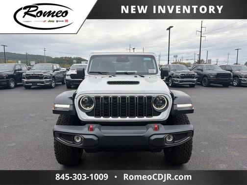 Bright White Clearcoat 2026 Jeep Wrangler Rubicon