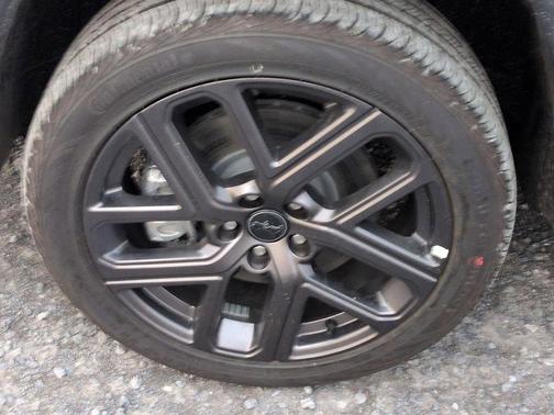 Silver Zynith Metallic Clearcoat 2026 Jeep Compass Limited