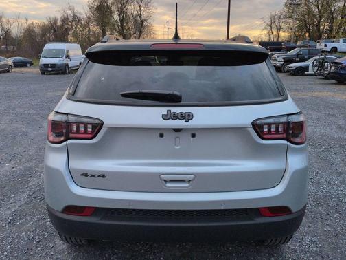 Silver Zynith Metallic Clearcoat 2026 Jeep Compass Limited