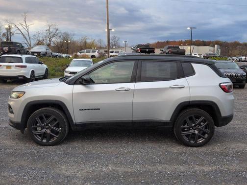 Silver Zynith Metallic Clearcoat 2026 Jeep Compass Limited
