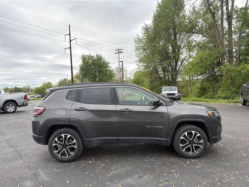 Granite Crystal Metallic Clearcoat 2022 Jeep Compass Limited