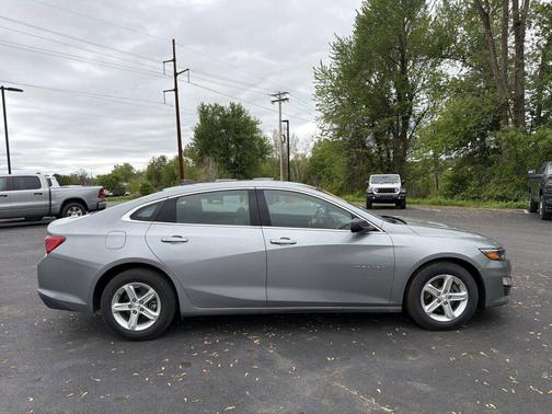 Sterling Gray Metallic 2023 Chevrolet Malibu 1LS