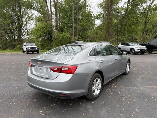 Sterling Gray Metallic 2023 Chevrolet Malibu 1LS