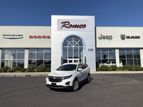 Iridescent Pearl Tricoat 2022 Chevrolet Equinox 1LT