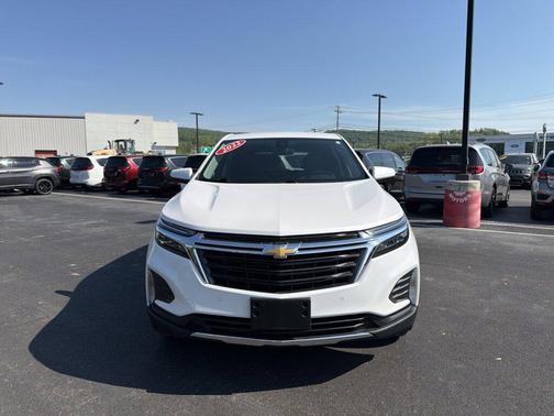 Iridescent Pearl Tricoat 2022 Chevrolet Equinox 1LT