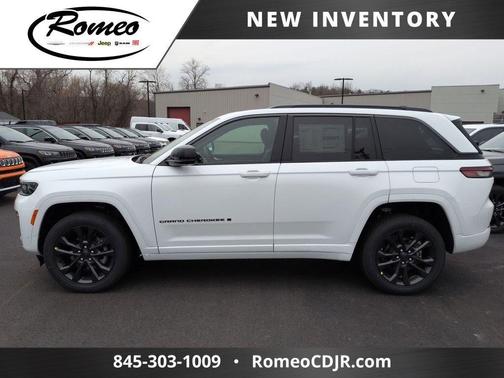 Bright White Clearcoat 2026 Jeep Grand Cherokee Limited