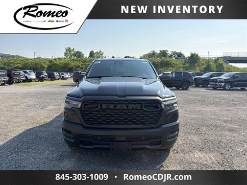 Diamond Black Crystal Pearlcoat 2026 RAM 1500 Tradesman