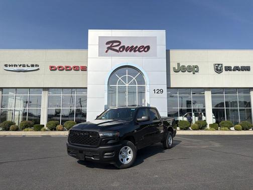 Diamond Black Crystal Pearlcoat 2026 RAM 1500 Tradesman