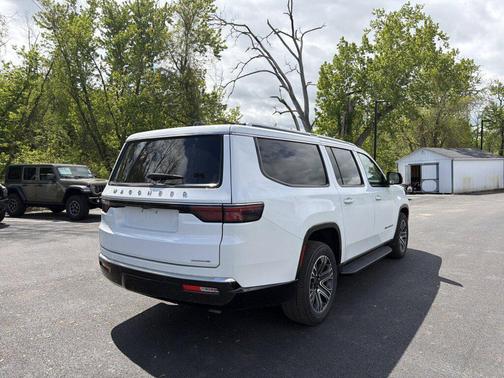 Bright White Clearcoat 2024 Jeep Wagoneer L Series II 4x4