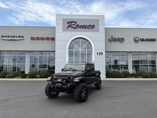 Black Clearcoat 2021 Jeep Gladiator Willys 4x4