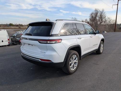 Bright White Clearcoat 2024 Jeep Grand Cherokee Limited