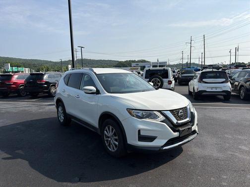 Glacier White 2018 Nissan Rogue SV