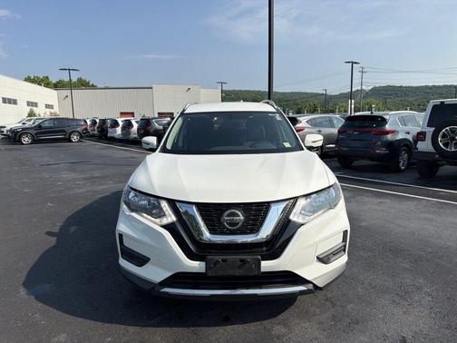 Glacier White 2018 Nissan Rogue SV