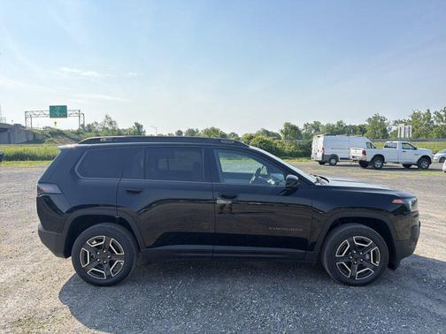 Diamond Black Crystal Pearlcoat 2026 Jeep Cherokee Limited