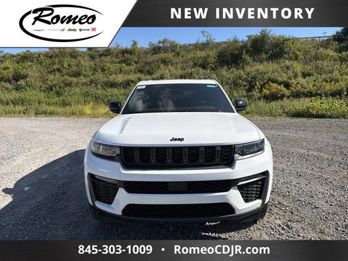 Bright White Clearcoat 2027 Jeep Grand Cherokee L Limited