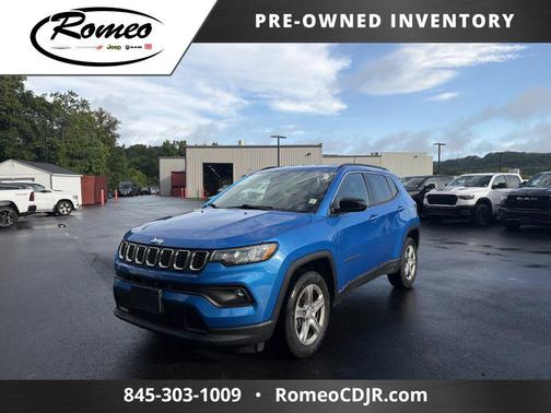 Hydro Blue Pearlcoat 2024 Jeep Compass Latitude