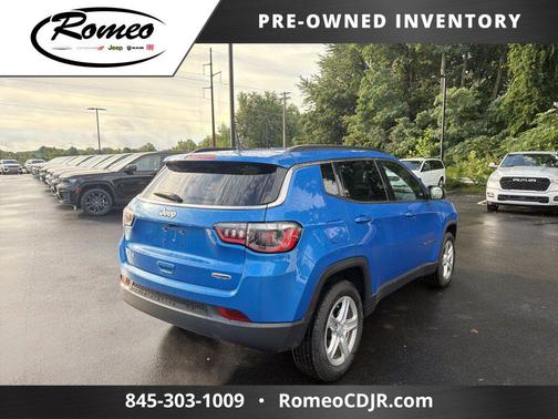 Hydro Blue Pearlcoat 2024 Jeep Compass Latitude