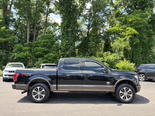 Tuxedo Black Metallic 2015 Ford F-150 King Ranch