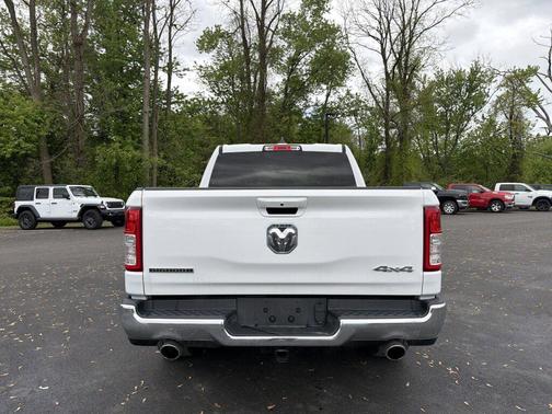 Bright White Clearcoat 2022 RAM 1500 Big Horn/Lone Star