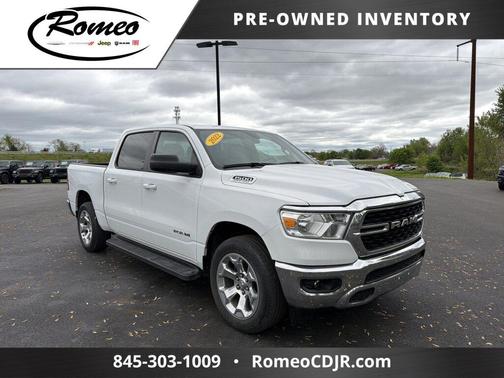 Bright White Clearcoat 2022 RAM 1500 Big Horn/Lone Star