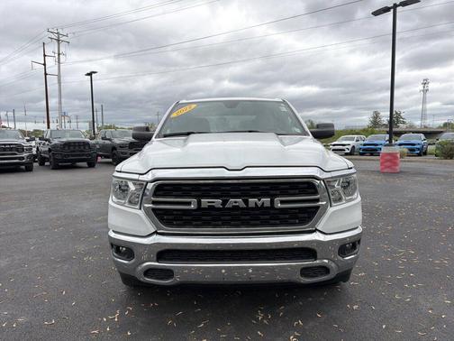 Bright White Clearcoat 2022 RAM 1500 Big Horn/Lone Star