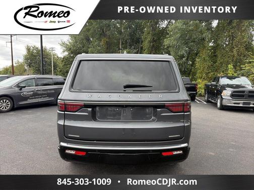 Baltic Gray Metallic Clearcoat 2023 Jeep Wagoneer Series II 4x4