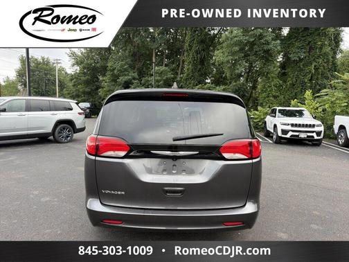 Granite Crystal Metallic Clearcoat 2023 Chrysler Voyager LX