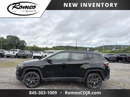 Diamond Black Crystal Pearlcoat 2026 Jeep Compass Limited