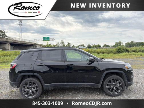 Diamond Black Crystal Pearlcoat 2026 Jeep Compass Limited