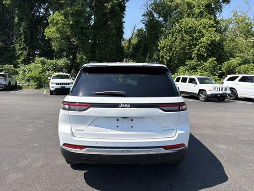 Bright White Clearcoat 2025 Jeep Grand Cherokee Limited