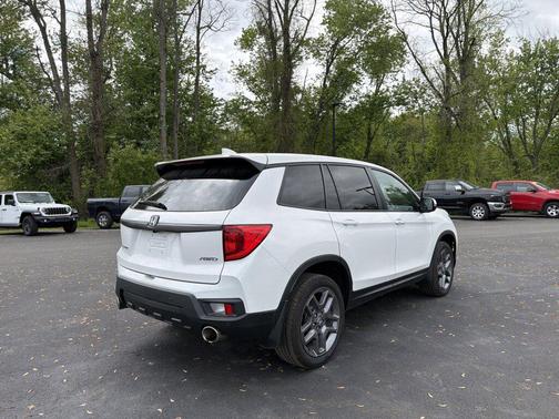 Platinum White Pearl 2023 Honda Passport AWD EX-L