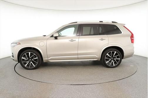 2018 Volvo XC90 Hybrid T8 Momentum