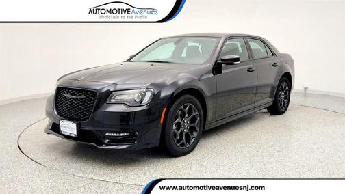 2023 Chrysler 300 Touring