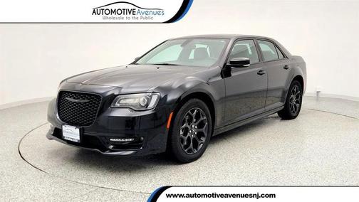 2023 Chrysler 300 Touring