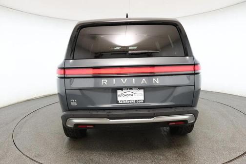 2023 Rivian R1S Adventure