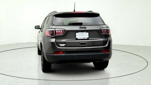 Granite Crystal Metallic Clearcoat 2022 Jeep Compass Latitude