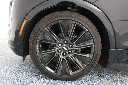 2024 Cadillac LYRIQ Sport