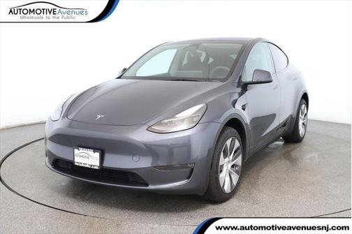 2023 Tesla Model Y Long Range Dual Motor All-Wheel Drive