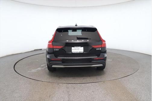 2023 Volvo V60 Cross Country Polestar
