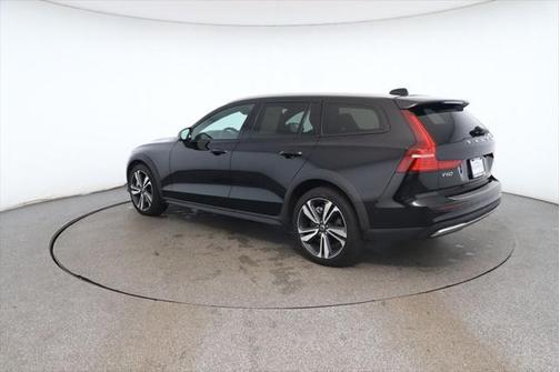 2023 Volvo V60 Cross Country Polestar
